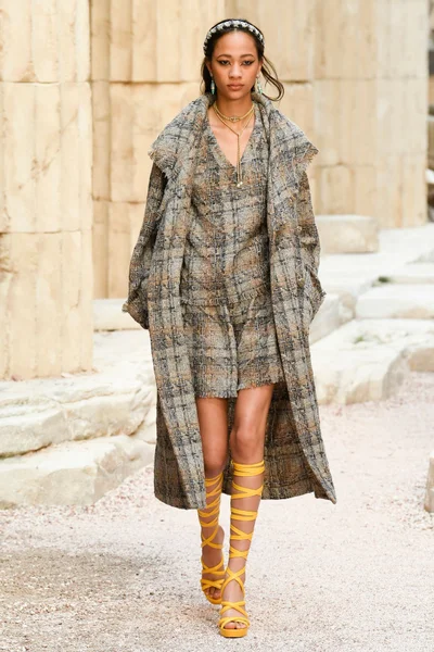 Look 7